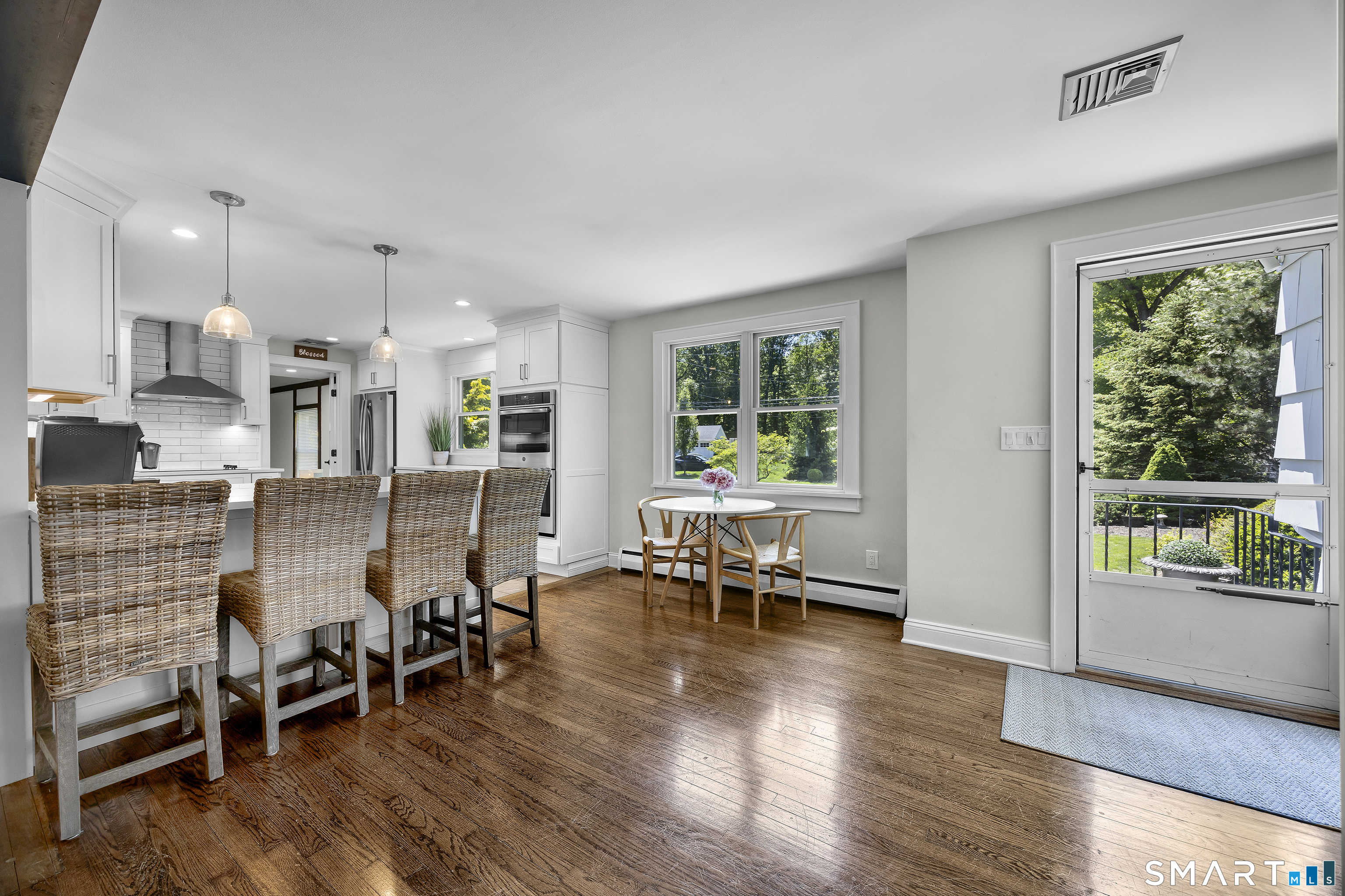 470 Rock Ridge Road Fairfield, CT 06824 - Photo 5 of 40