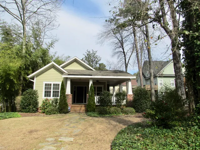 $2,300 | 265 East Maine Avenue, Southern Pines, NC 28387