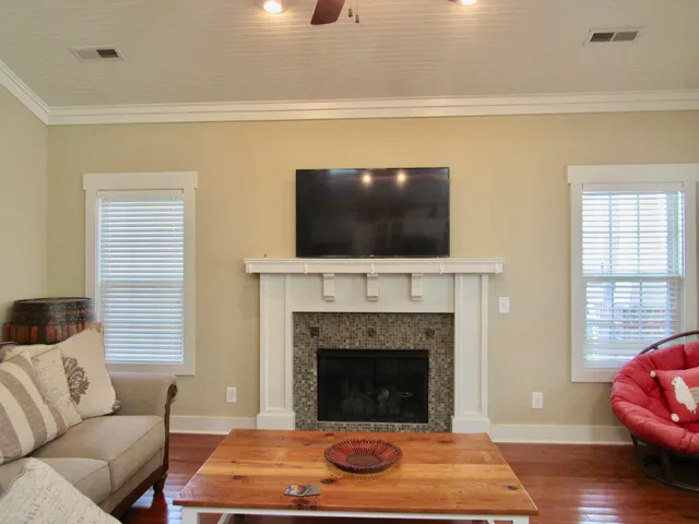 $2,300 | 265 East Maine Avenue, Southern Pines, NC 28387