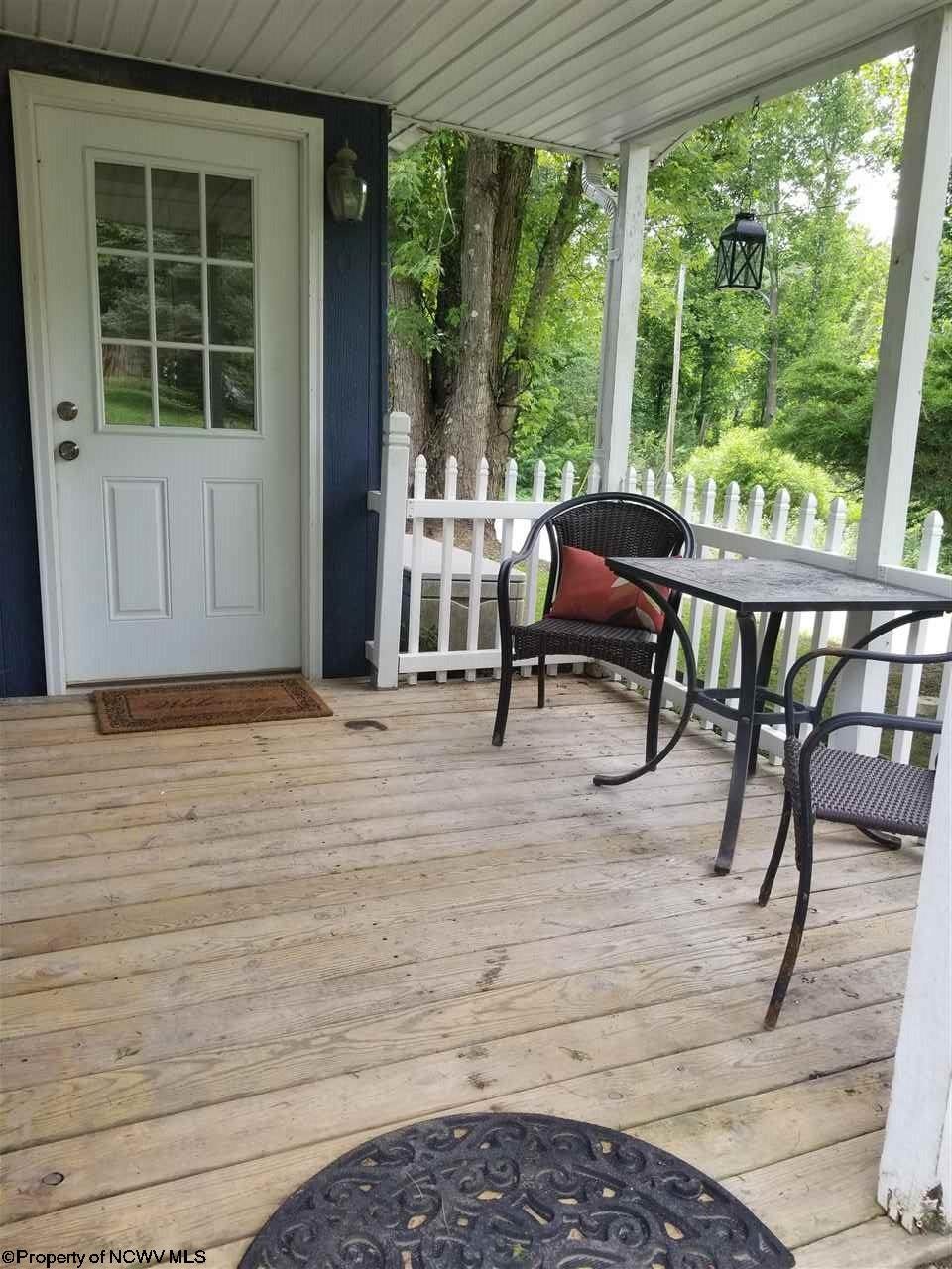 327 Dawson Road Morgantown, WV 26501 - Photo 4 of 13 Gallery Image 4