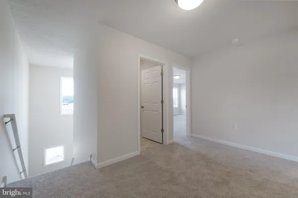 an empty room with a empty space