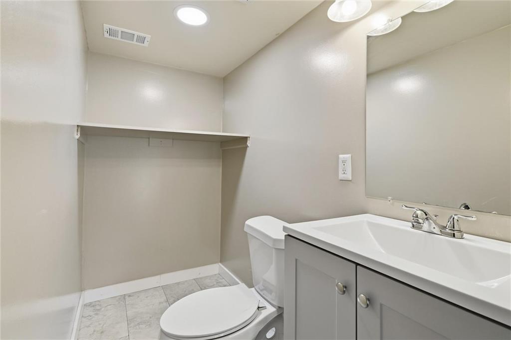 110 Glengarry Drive Coraopolis, PA 15108 - Photo 32 of 40 Gallery Image 32