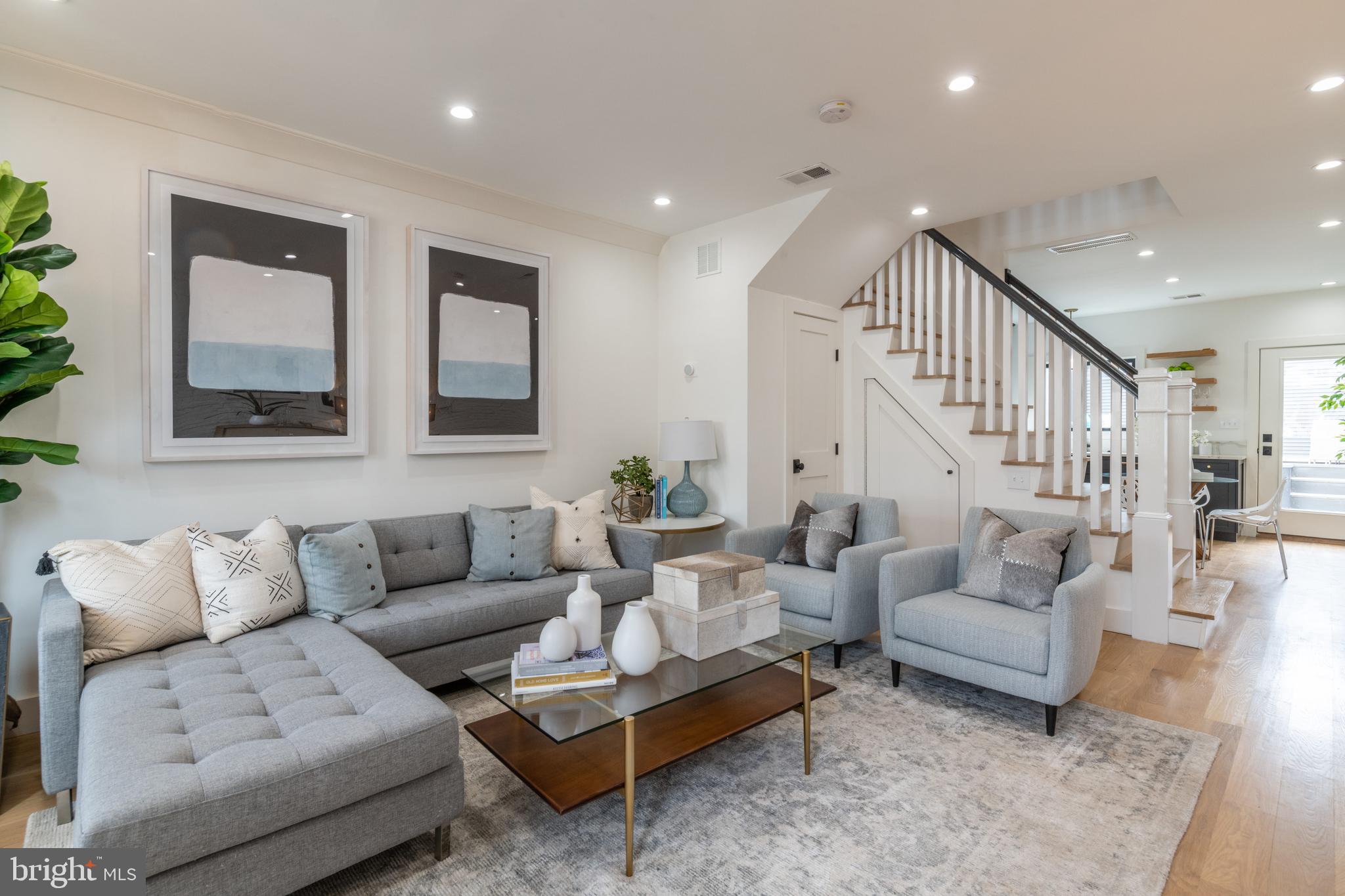 515 F Street Northeast Washington, DC 20002 - Photo 2 of 24