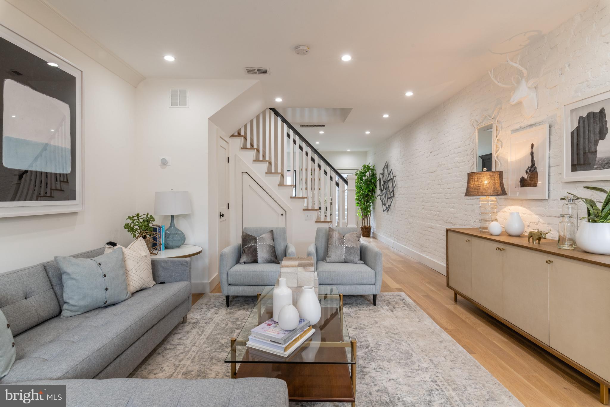 515 F Street Northeast Washington, DC 20002 - Photo 4 of 24