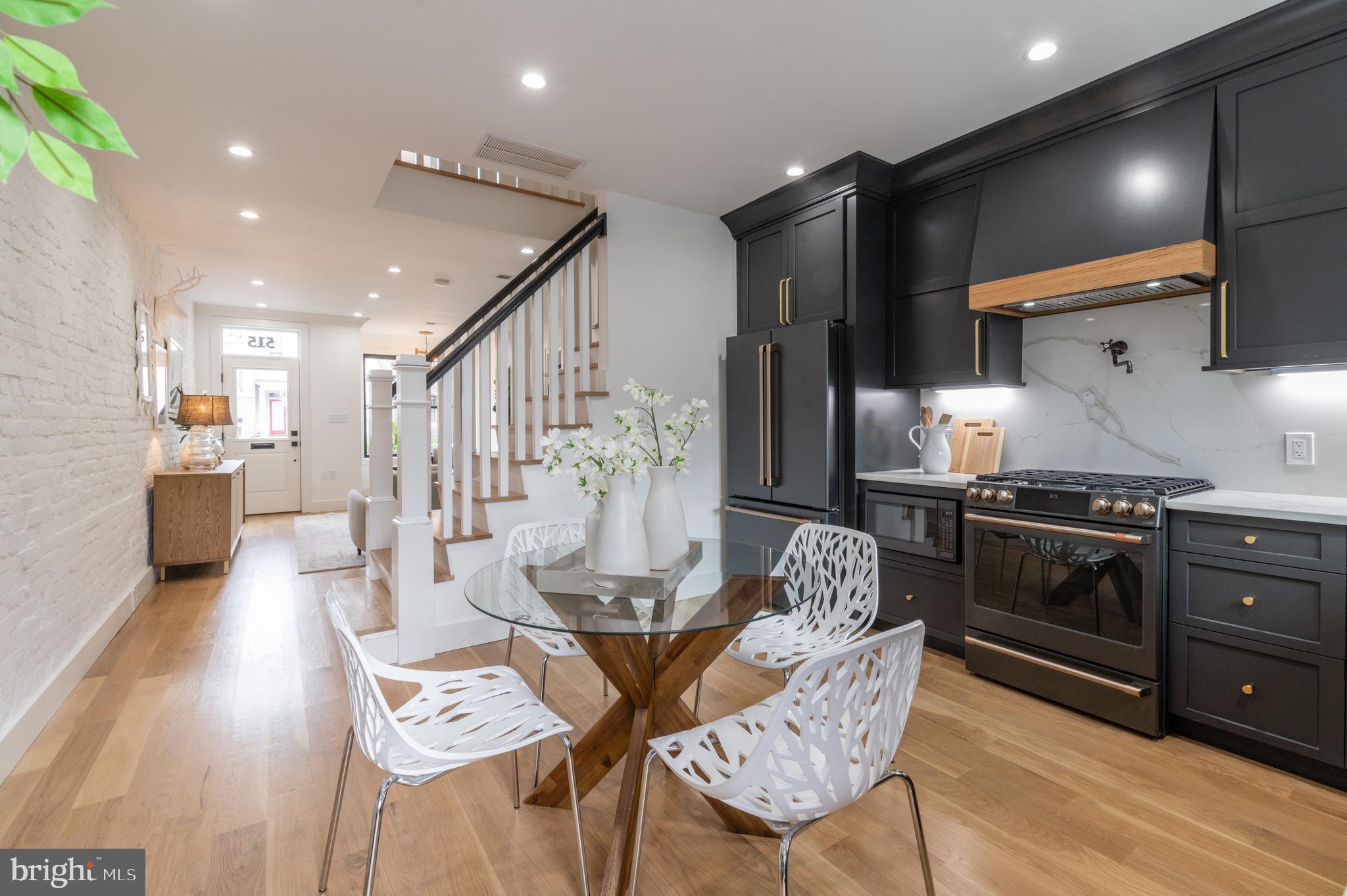 515 F Street Northeast Washington, DC 20002 - Photo 5 of 24