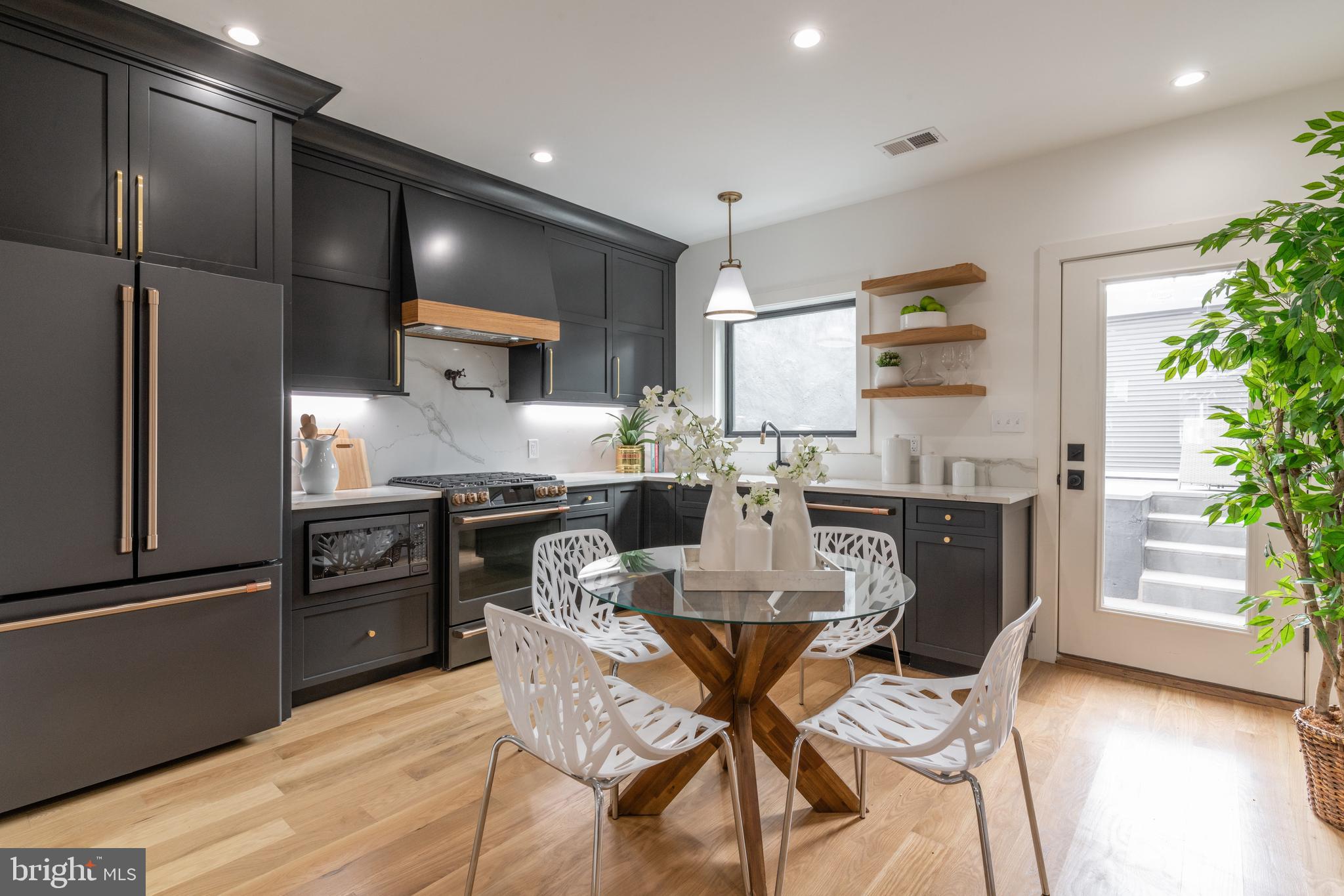 515 F Street Northeast Washington, DC 20002 - Photo 6 of 24