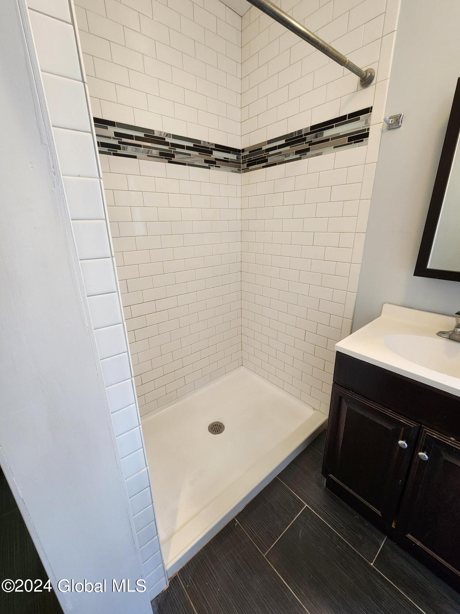 11 Ingersoll Avenue Schenectady, NY 12305 - Photo 12 of 19 20240207_095553