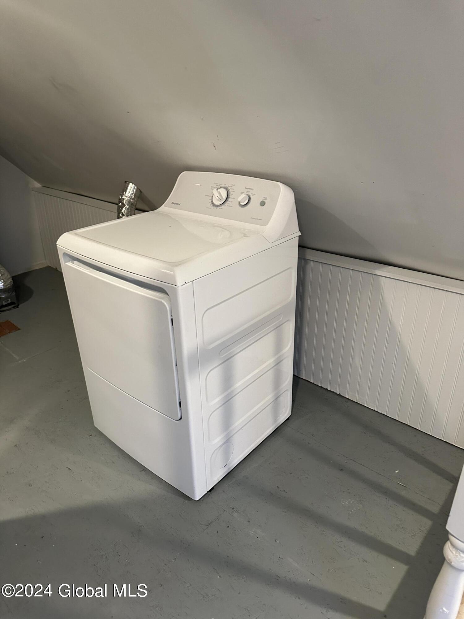 11 Ingersoll Avenue Schenectady, NY 12305 - Photo 13 of 19 IMG_5675