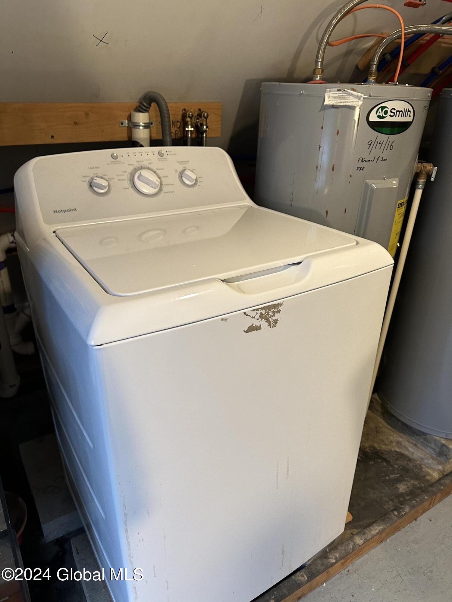 11 Ingersoll Avenue Schenectady, NY 12305 - Photo 14 of 19 IMG_5678