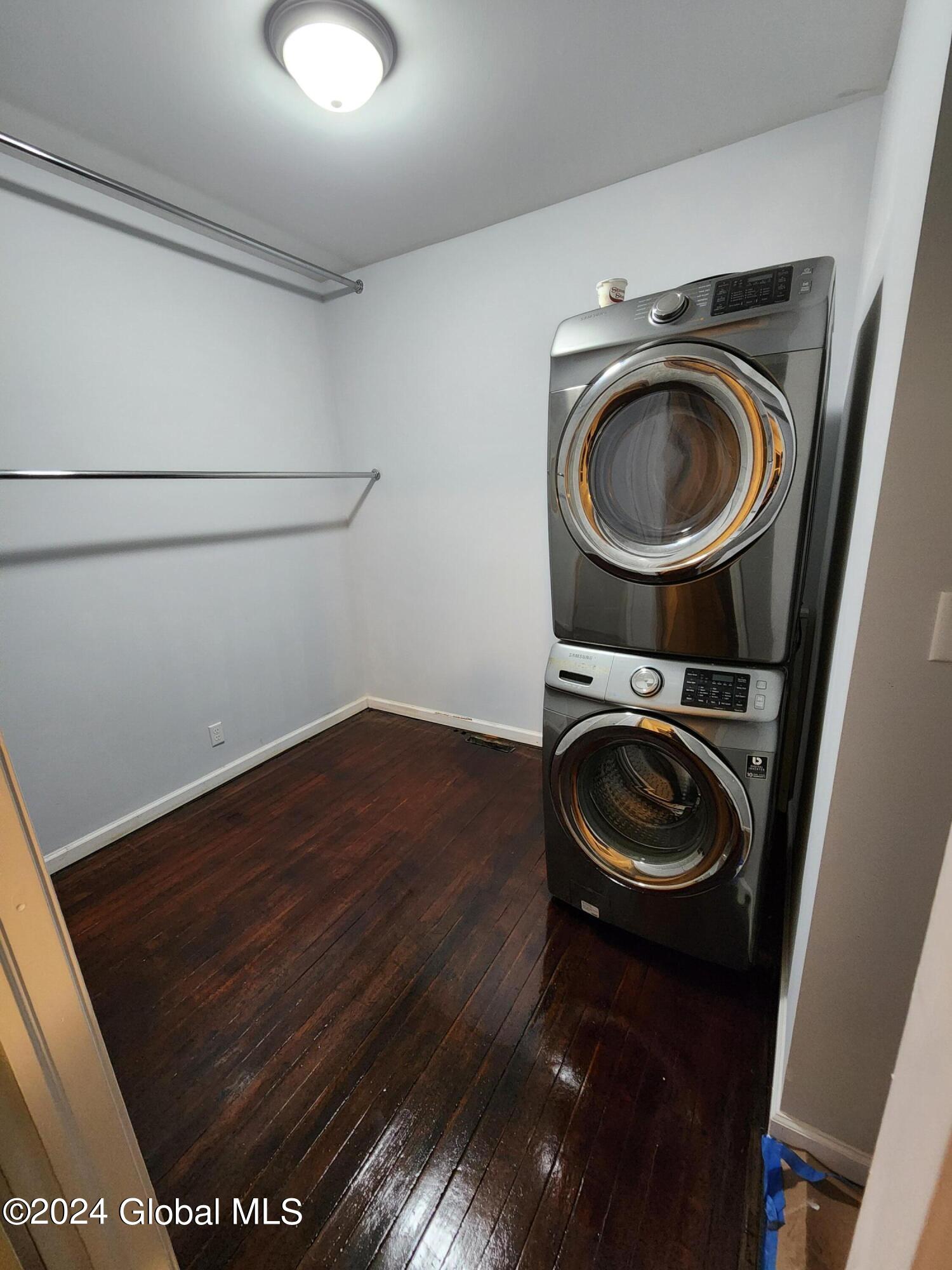 11 Ingersoll Avenue Schenectady, NY 12305 - Photo 9 of 19 20240206_211325