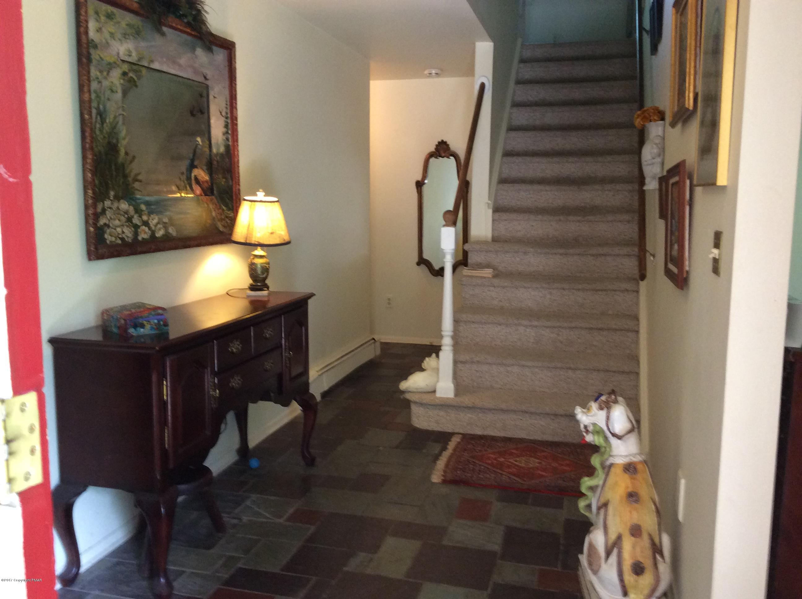 319 Henry's Crossing Road Cresco, PA 18326 - Photo 3 of 29 a view of entryway