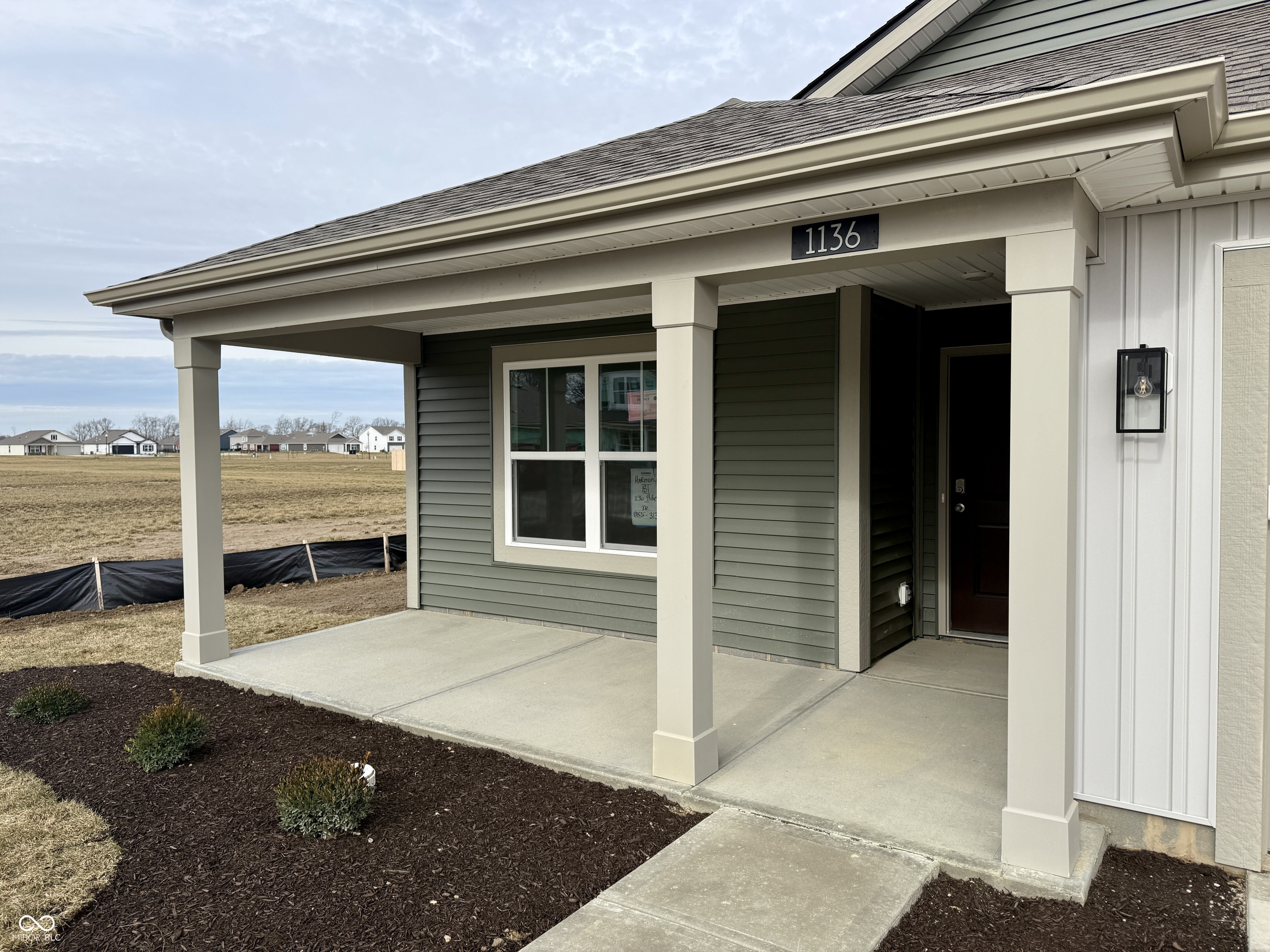 1136 Phillips Drive Greenfield, IN 46140 - Photo 4 of 21