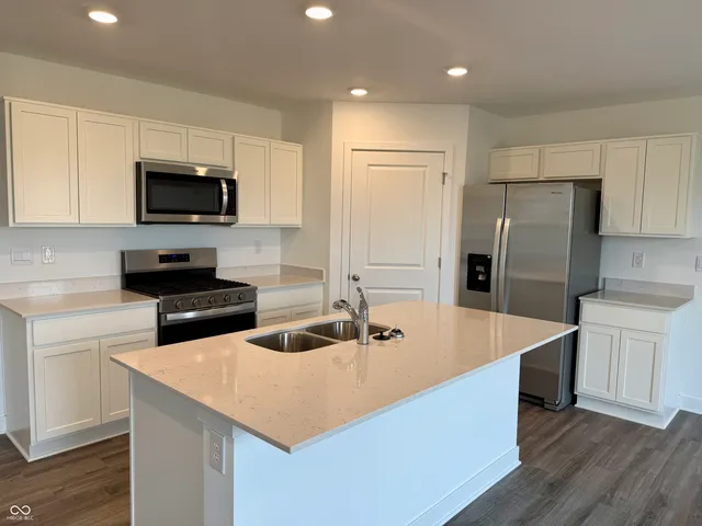 $298,450 | 1136 Phillips Drive, Greenfield, IN 46140