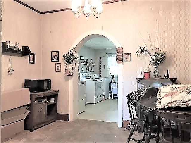 330 Filbert Street Newport, TN 37821 - Photo 8 of 28 filbert diningroom to kitchen