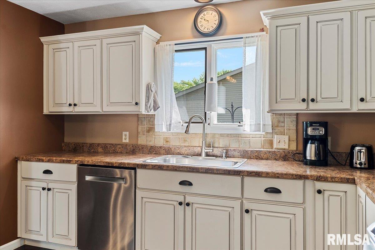 45 Merlin Drive Rochester, IL 62563 - Photo 18 of 50