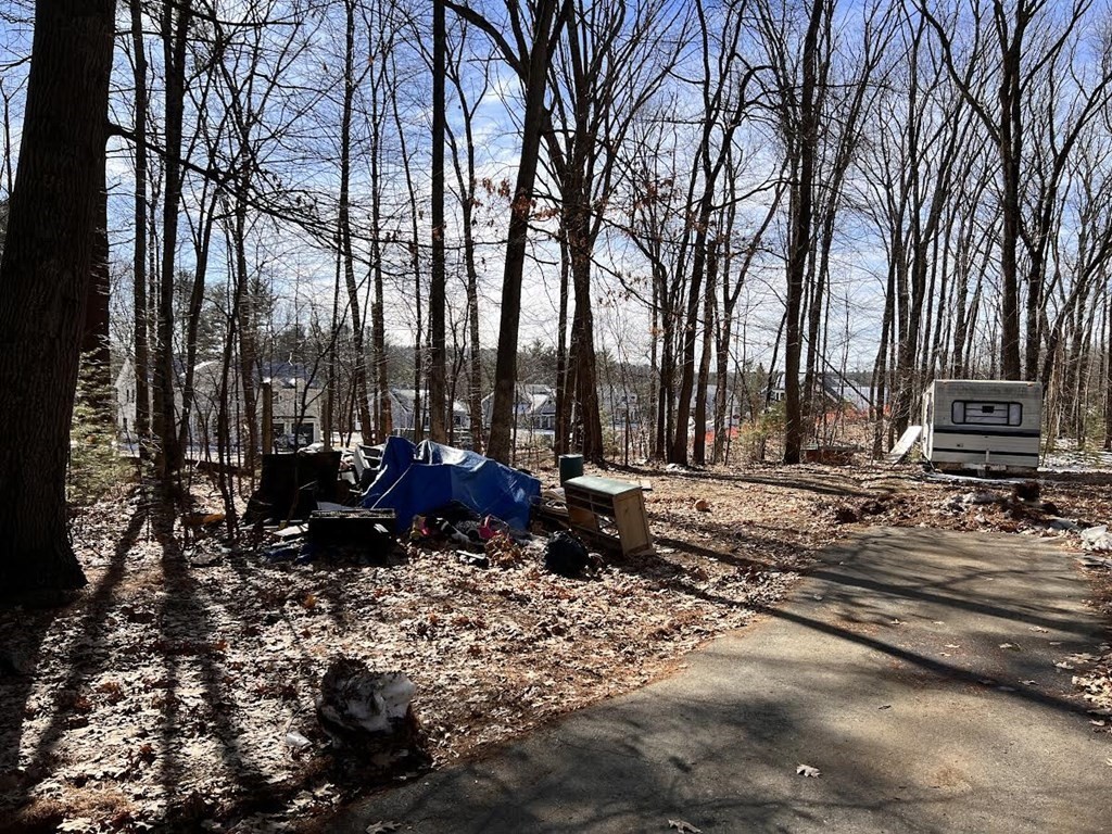 174 River Road East Hudson, MA 01749 - Photo 6 of 8 Gallery Image 6