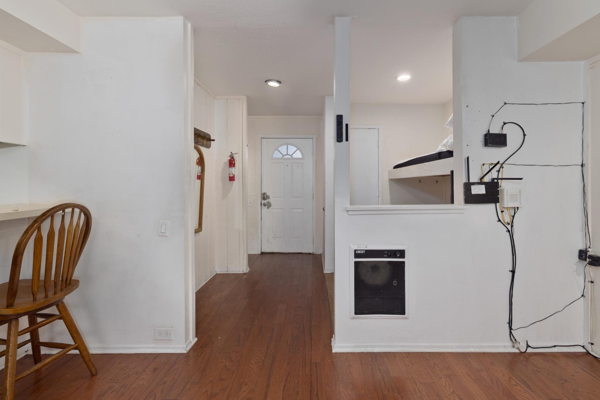 25 Lee Road, Unit 103 Mammoth Lakes, CA 93546 - Photo 12 of 29 a view of kitchen with furniture and wooden floor