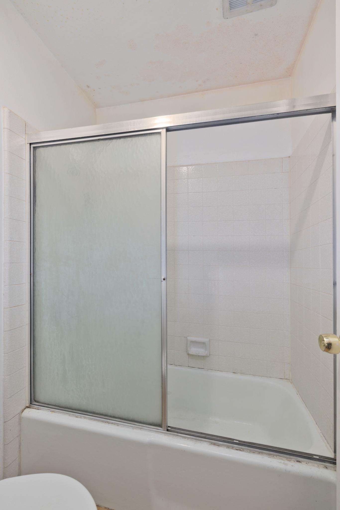 25 Lee Road, Unit 103 Mammoth Lakes, CA 93546 - Photo 20 of 29 a bathroom with a shower