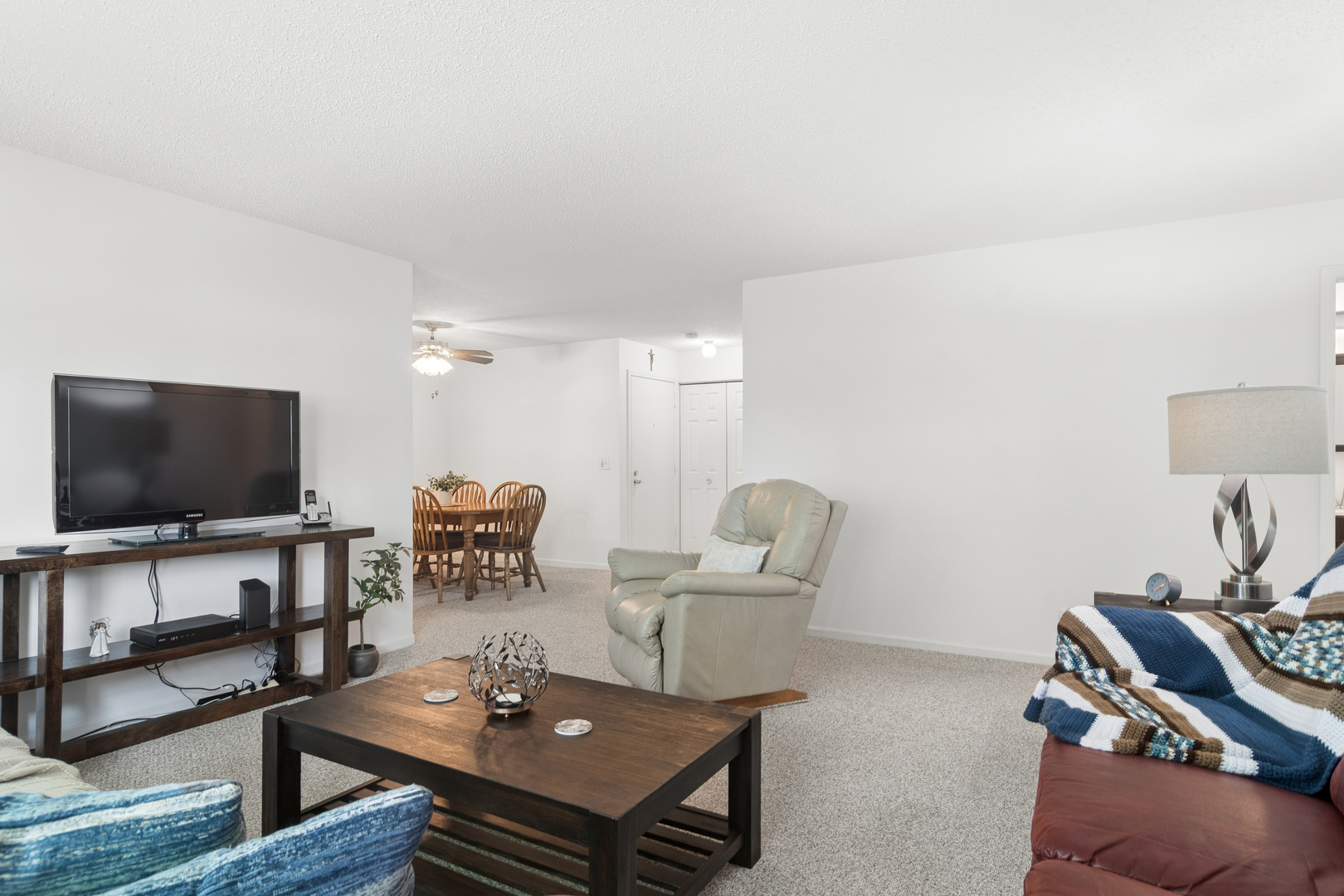 763 White Pine Road, Unit 5A2 Buffalo Grove, IL 60089 - Photo 5 of 20