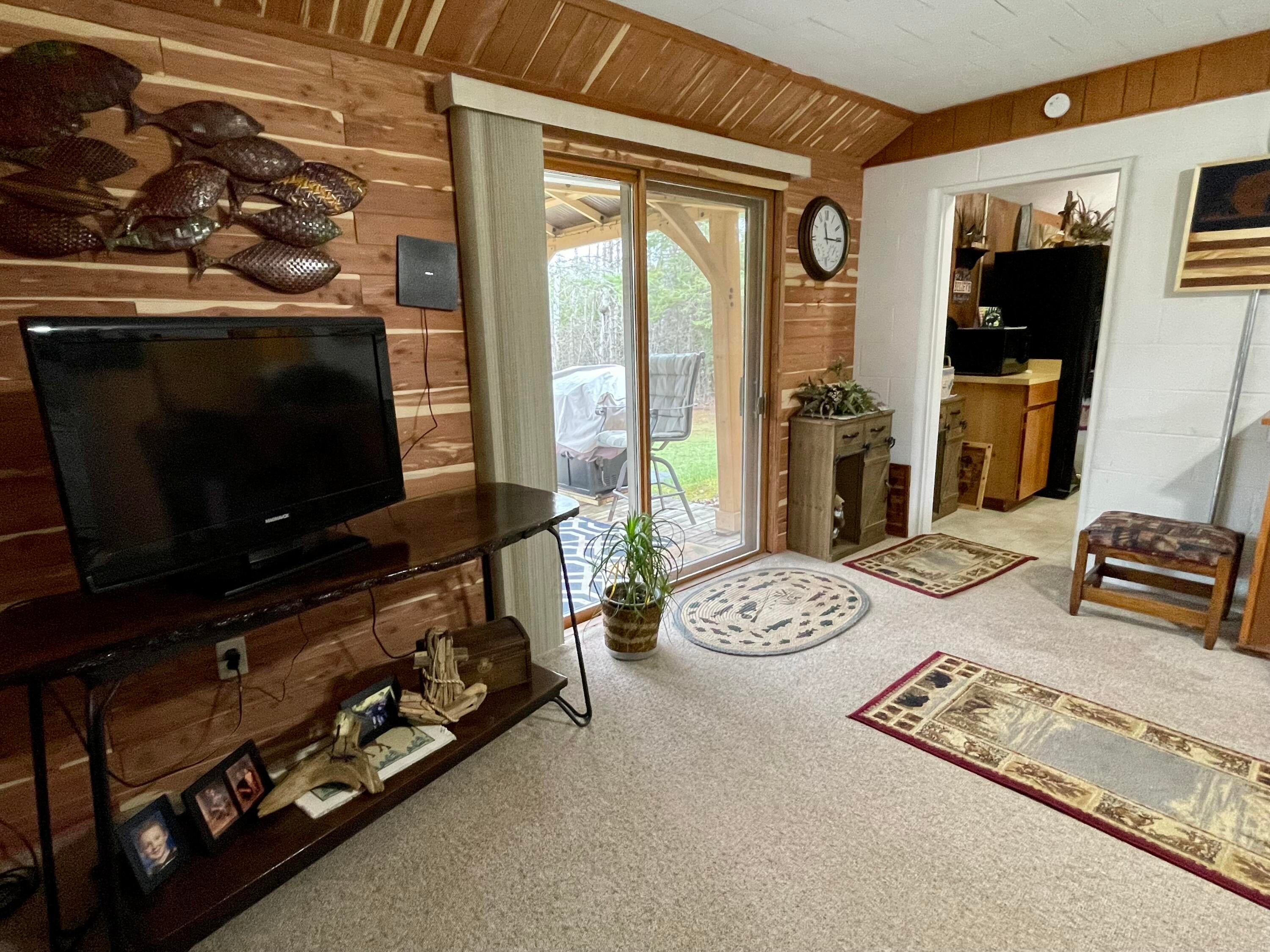 4168 South River Road Cheboygan, MI 49721 - Photo 6 of 34 Gallery Image 6