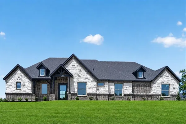 $579,000 | 111 County Road 4867, Azle, TX 76020