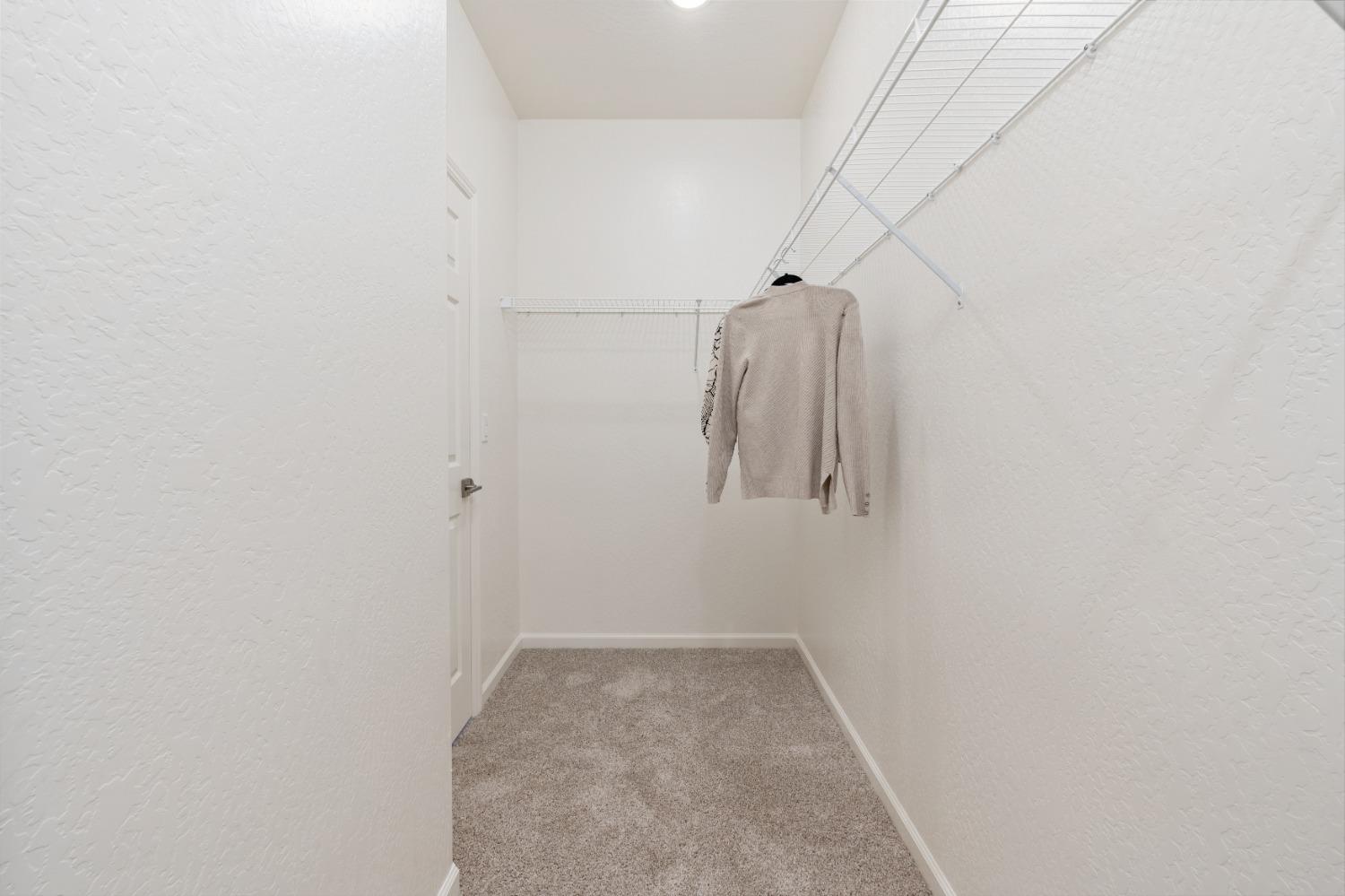 1680 Bloom Avenue Clovis, CA 93619 - Photo 27 of 28 a view of a room