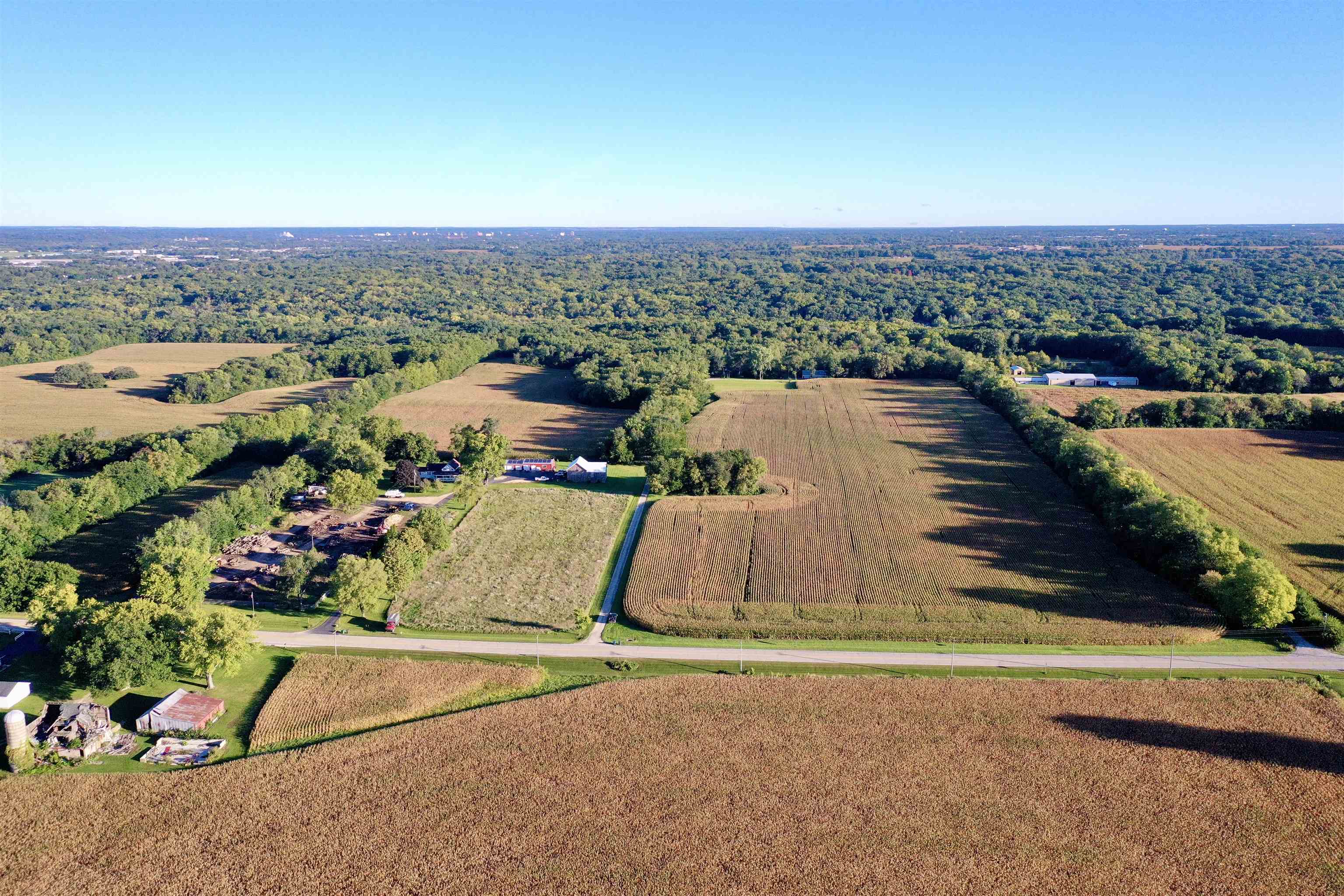 3410 Rotary Road Rockford, IL 61109 - Photo 56 of 65 an aerial view of a houses with a outdoor space