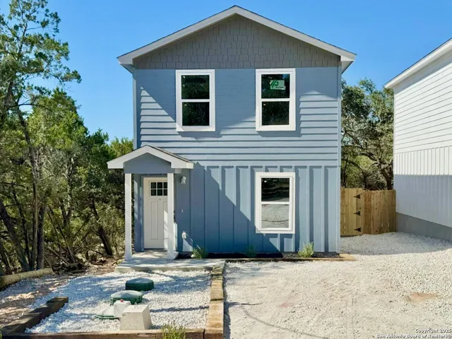 $1,550 | 687 Burr Oak Lane, Canyon Lake, TX 78133