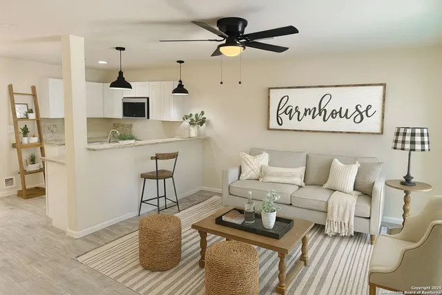 $1,550 | 687 Burr Oak Lane, Canyon Lake, TX 78133