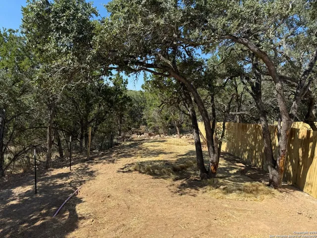 $1,550 | 687 Burr Oak Lane, Canyon Lake, TX 78133
