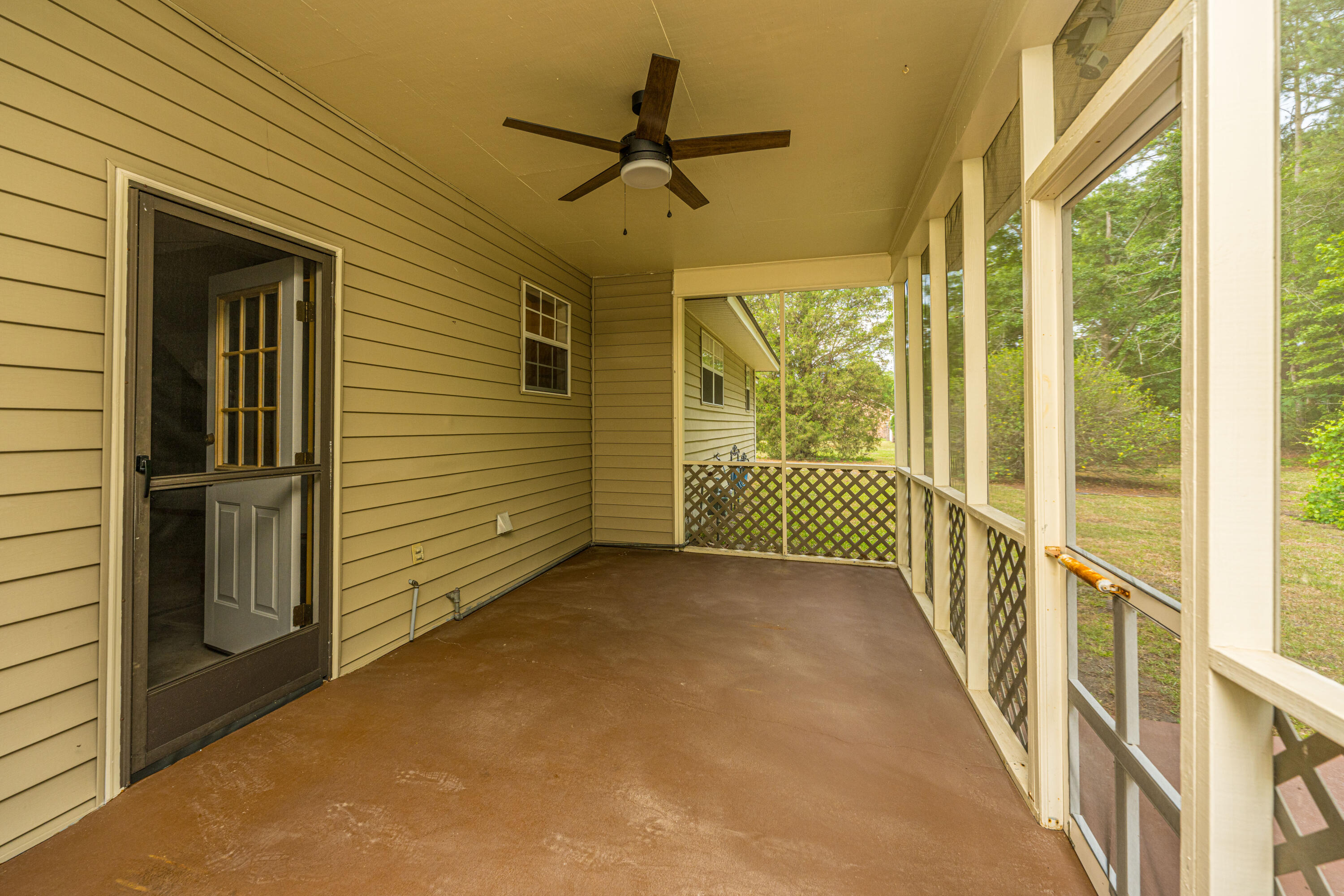 3337 Pinewood Drive Ladson, SC 29456 - Photo 32 of 38 3337PinewoodDr039