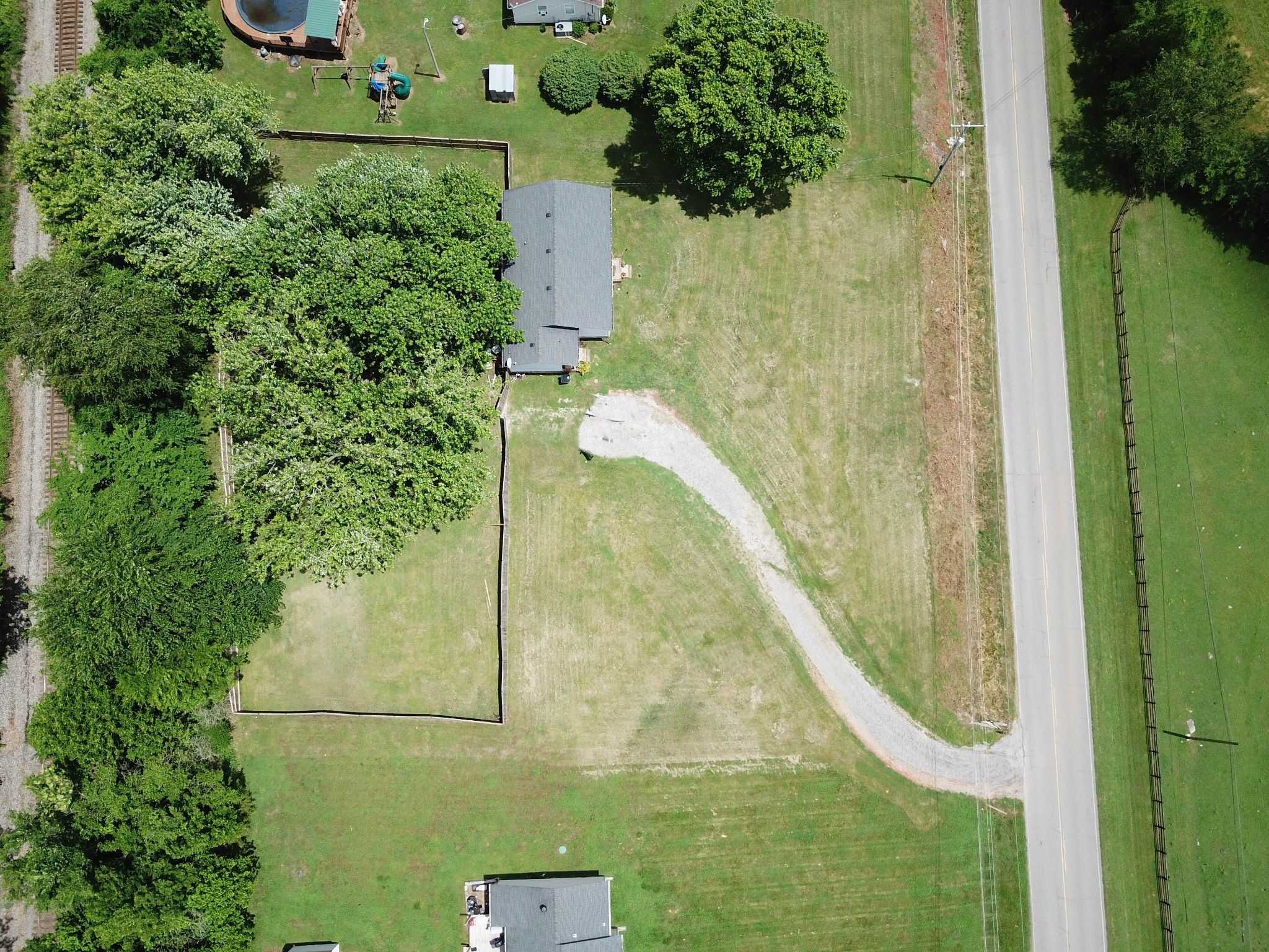 4242 Kinneys Road Springfield, TN 37172 - Photo 4 of 18 Gallery Image 4