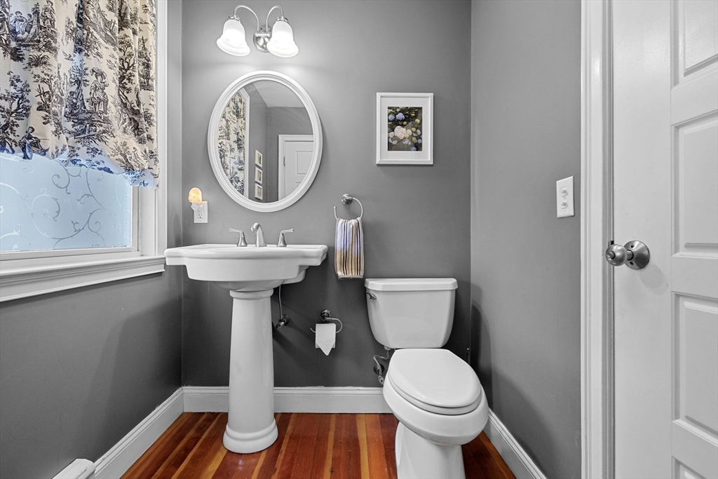 17 Bates Road Milton, MA 02186 - Photo 16 of 33