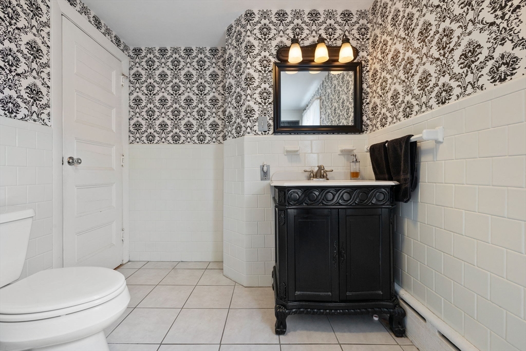 17 Bates Road Milton, MA 02186 - Photo 22 of 33