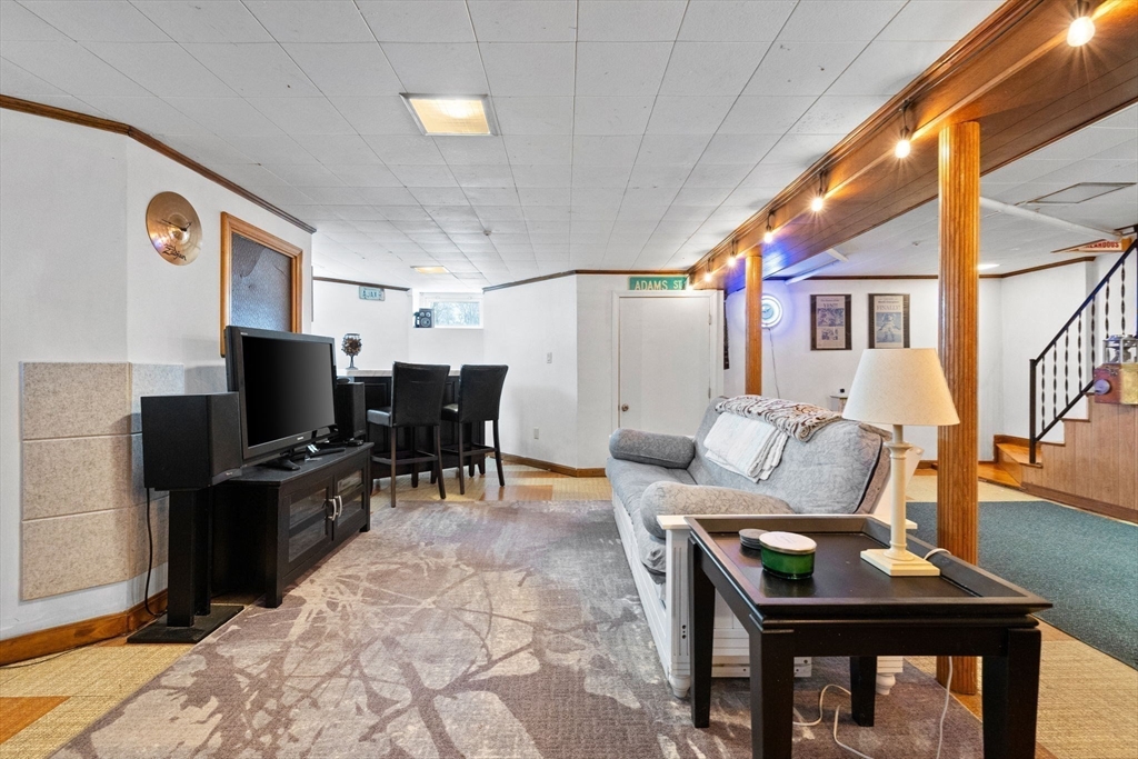 17 Bates Road Milton, MA 02186 - Photo 27 of 33