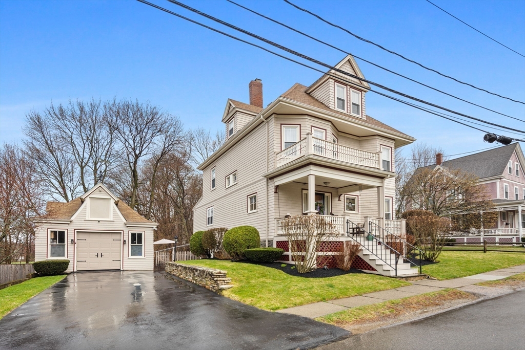 17 Bates Road Milton, MA 02186 - Photo 3 of 33