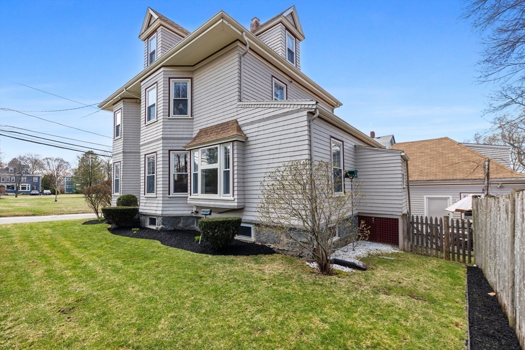 17 Bates Road Milton, MA 02186 - Photo 32 of 33