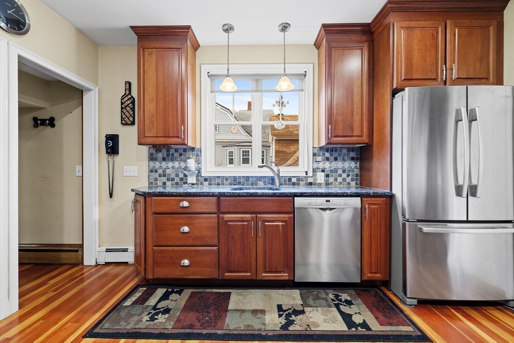 17 Bates Road Milton, MA 02186 - Photo 8 of 33