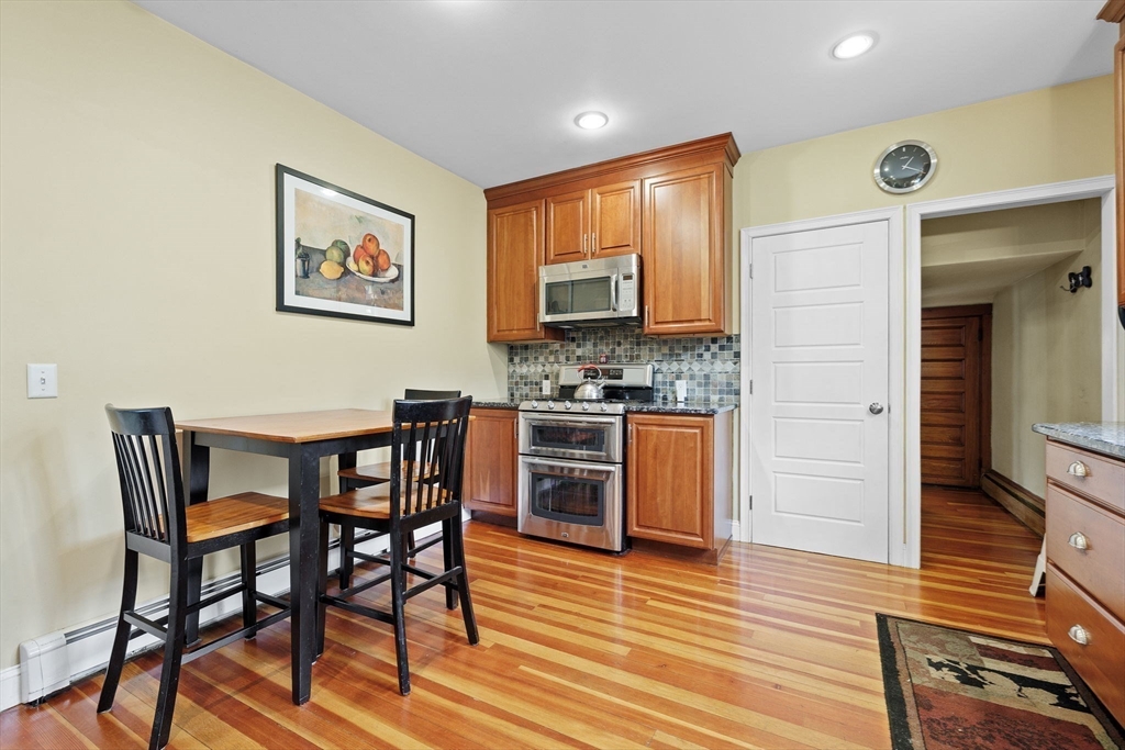 17 Bates Road Milton, MA 02186 - Photo 9 of 33