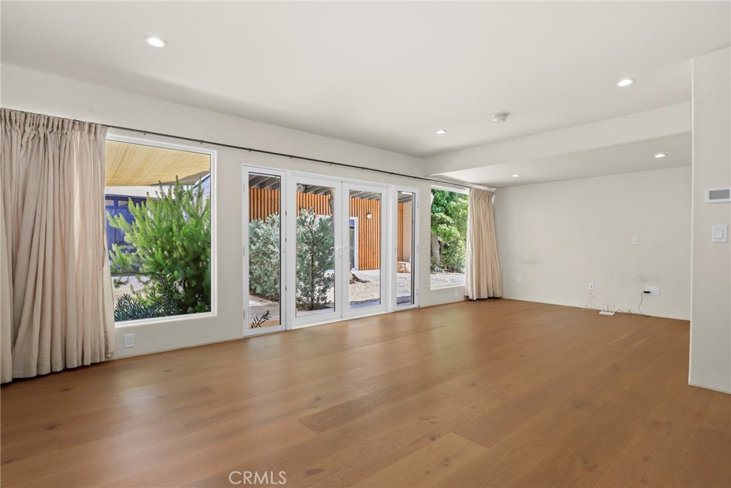 1445 Paloma Street Pasadena, CA 91104 - Photo 40 of 44 a view of an empty room with a window