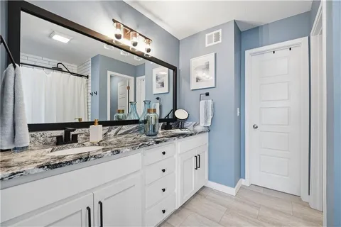 $395,000 | 16058 Fontana Street, Unit 302, Overland Park, KS 66085