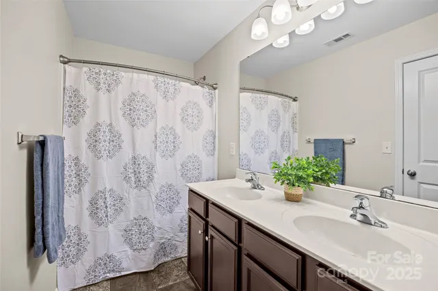 a view of empty room with a window