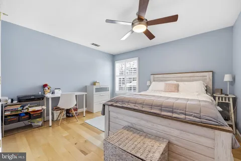 $280,000 | 5700 Chapman Mill Drive, Unit 130, Rockville, MD 20852