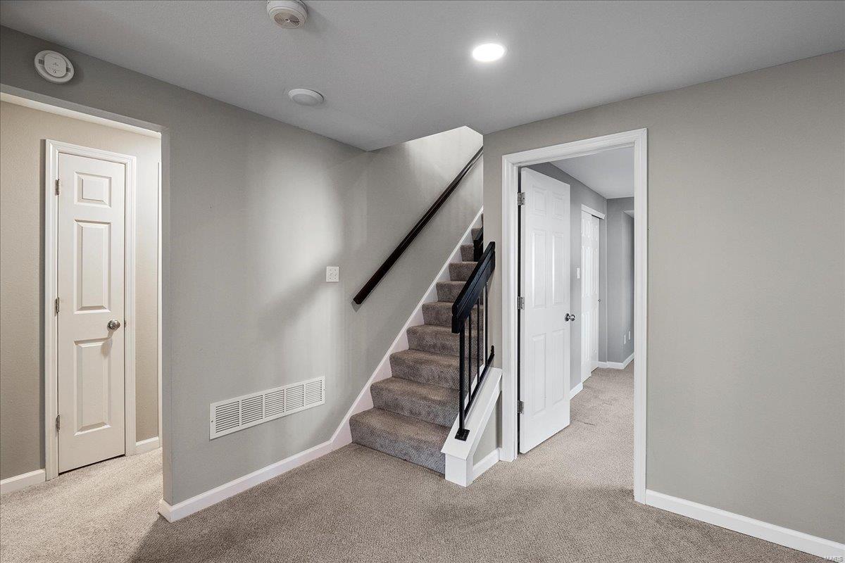 712 Ridgeview Cir Lane Ballwin, MO 63021 - Photo 16 of 30