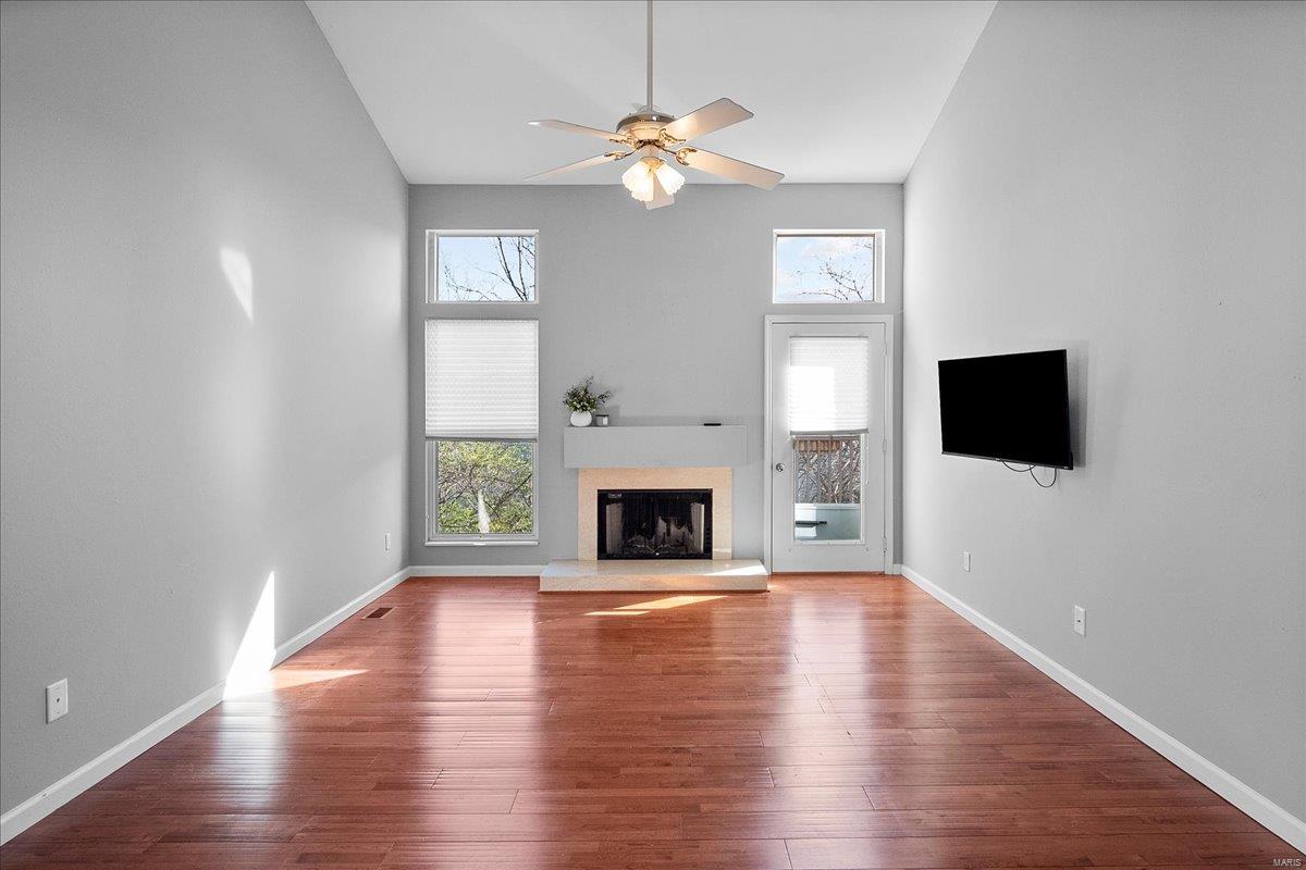 712 Ridgeview Cir Lane Ballwin, MO 63021 - Photo 3 of 30