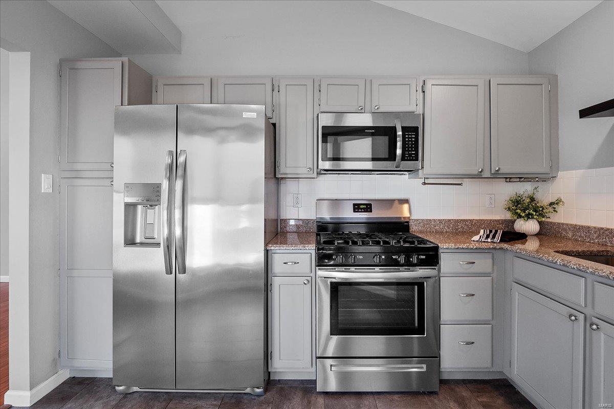 712 Ridgeview Cir Lane Ballwin, MO 63021 - Photo 9 of 30