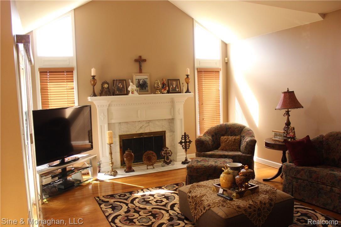2162 North River Road St. Clair, MI 48079 - Photo 13 of 40 13.JPG