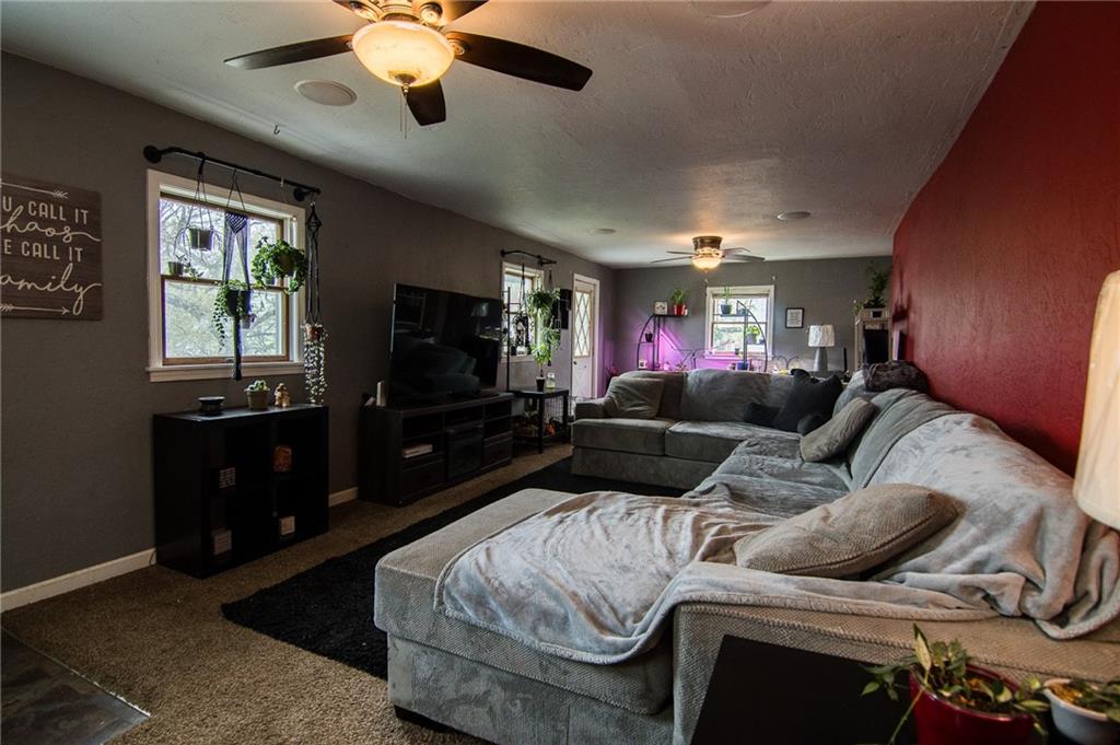 326 Back Street Mount Pleasant, PA 15666 - Photo 3 of 38