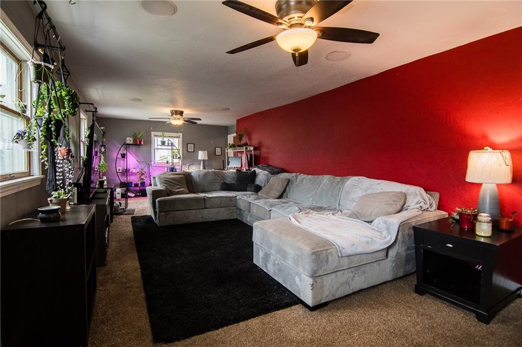 326 Back Street Mount Pleasant, PA 15666 - Photo 4 of 38