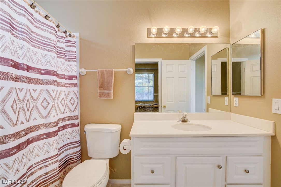 2342 Ramsgate Drive Henderson, NV 89074 - Photo 28 of 49 Jack & Jill Bathroom